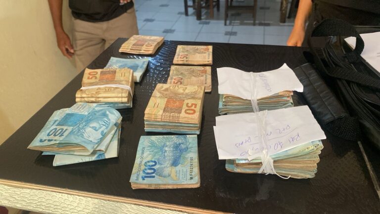Polícia Federal deflagra operação em quatro municípios e um prefeito é afastado do cargo por suspeita de desvio de dinheiro da Educação